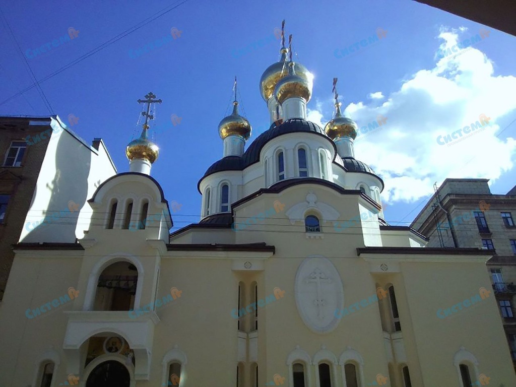 Реставрация церкви элементами фасадного декора из пенопласта